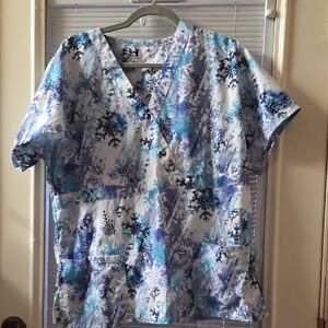Beverly Hills Polo Club Blue and White Floral Blouse